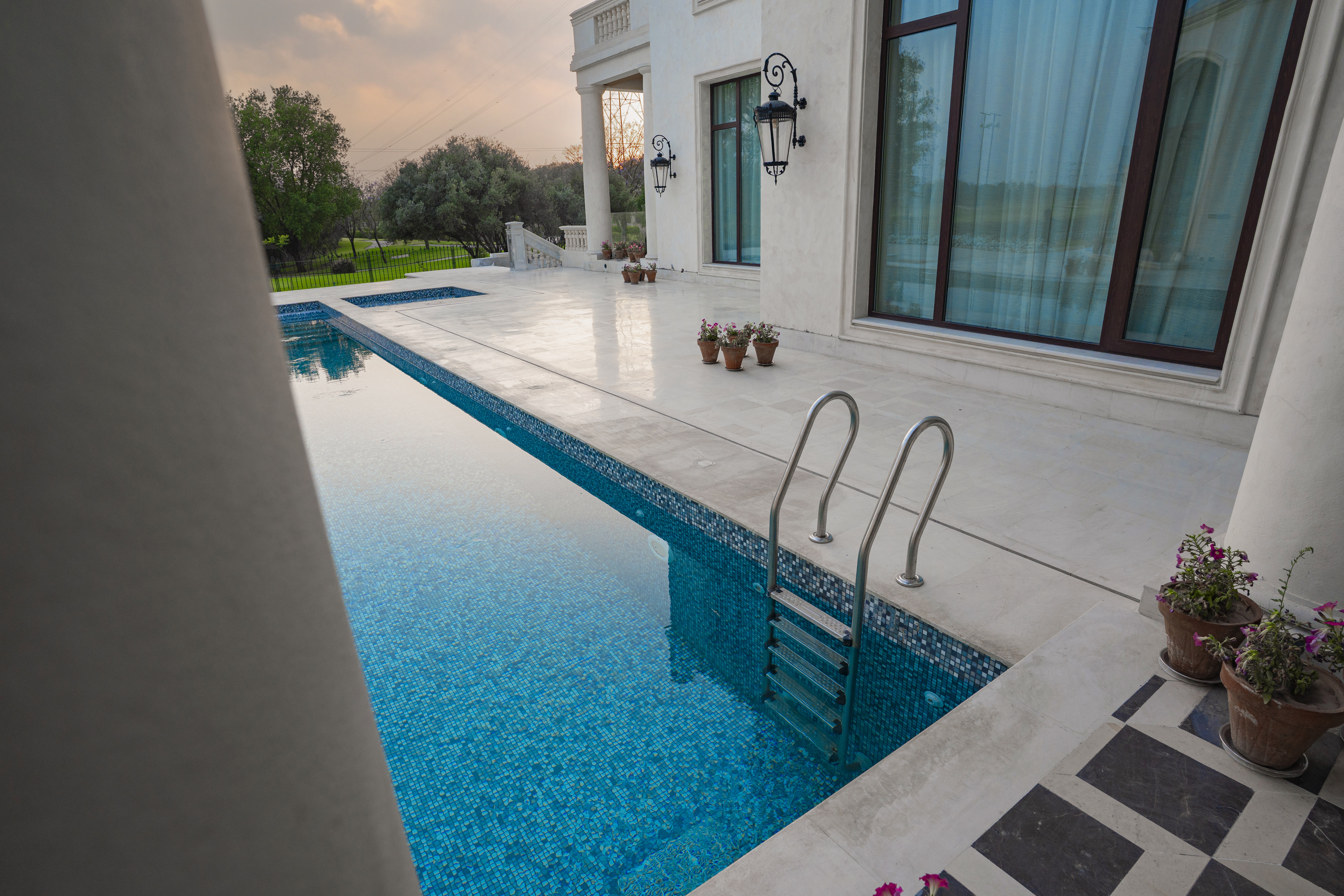Hotel Rooftop Pool - view 2