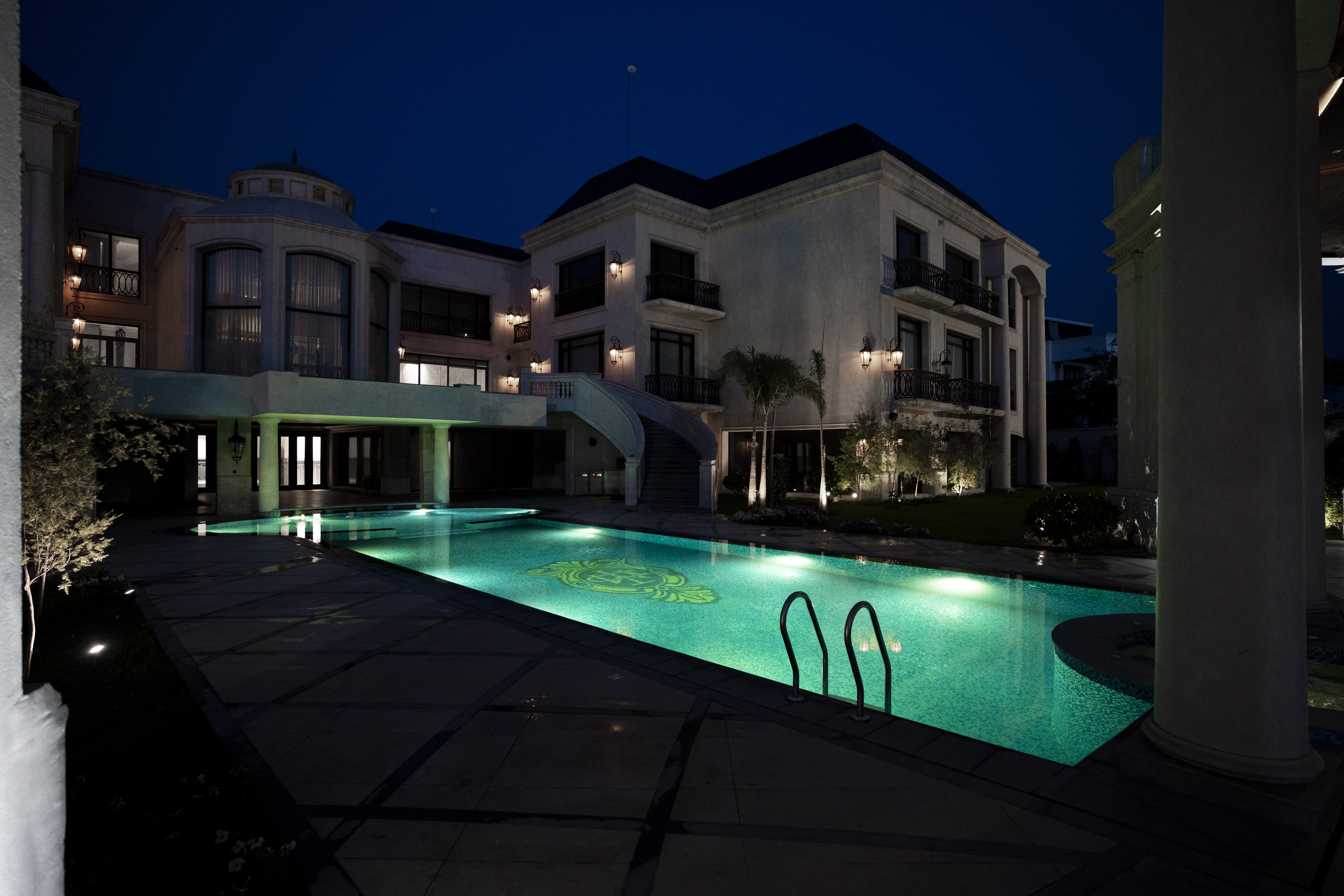 Ok Pool and Spa Night Pool Complex